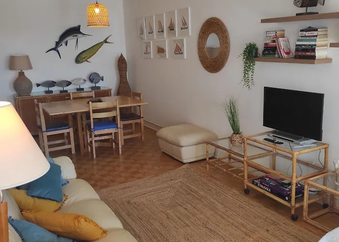 Peixes Mit Blick Auf Wasser By Interhome